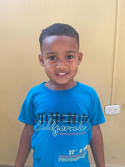 Help Tian Luis by becoming a child sponsor. Sponsoring a child is a rewarding and heartwarming experience.