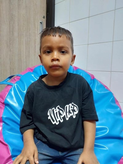 Help Neymar Jr by becoming a child sponsor. Sponsoring a child is a rewarding and heartwarming experience.