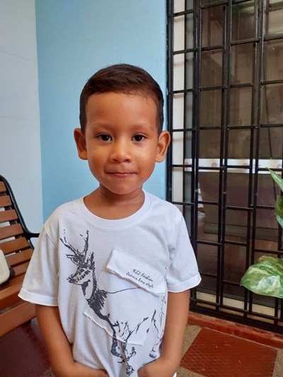 Help Emiliano Said by becoming a child sponsor. Sponsoring a child is a rewarding and heartwarming experience.