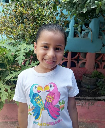 Help Suanny Elizabeth by becoming a child sponsor. Sponsoring a child is a rewarding and heartwarming experience.