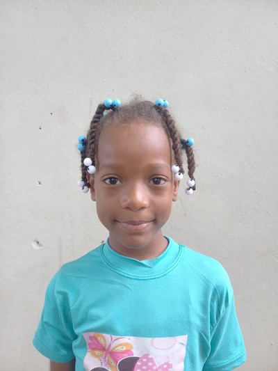 Help Estefani Maria by becoming a child sponsor. Sponsoring a child is a rewarding and heartwarming experience.