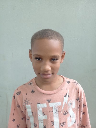 Help Francis by becoming a child sponsor. Sponsoring a child is a rewarding and heartwarming experience.