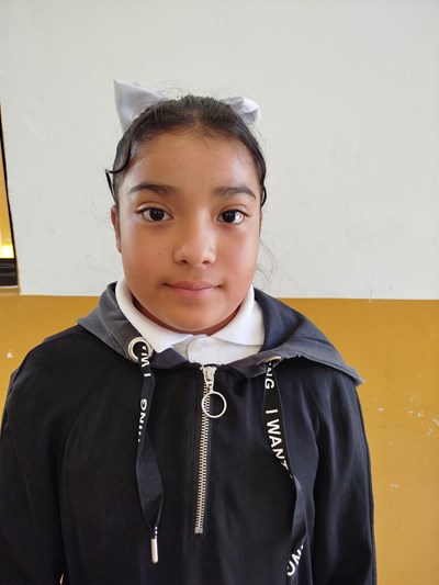 Ayude a Ambar Alexa apadrinándole hoy. El apadrinamiento es una experiencia hermosa y gratificante.