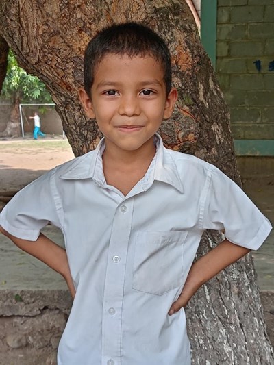 Help Elmer Jadiel by becoming a child sponsor. Sponsoring a child is a rewarding and heartwarming experience.