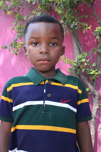 Help Simon Jr. by becoming a child sponsor. Sponsoring a child is a rewarding and heartwarming experience.