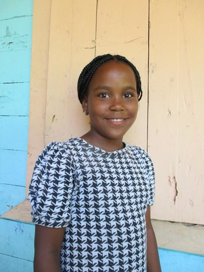 Help Micherli by becoming a child sponsor. Sponsoring a child is a rewarding and heartwarming experience.