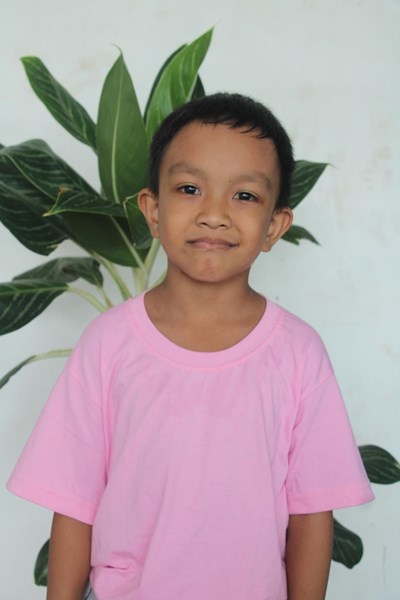 Help Mark Leo N. by becoming a child sponsor. Sponsoring a child is a rewarding and heartwarming experience.