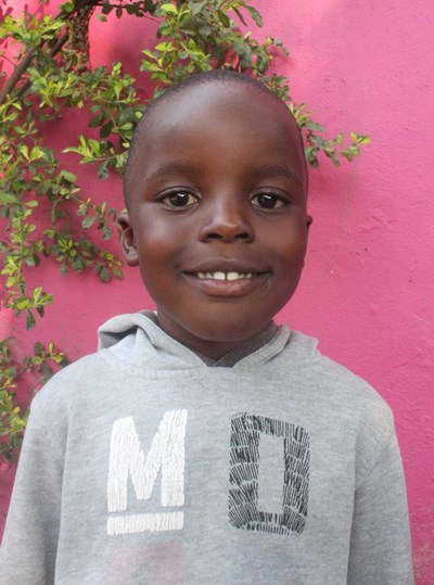 Help Benjamin by becoming a child sponsor. Sponsoring a child is a rewarding and heartwarming experience.