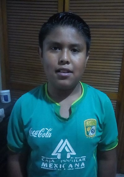 Ayude a Isaac Alexander apadrinándole hoy. El apadrinamiento es una experiencia hermosa y gratificante.