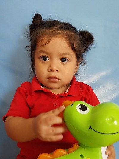 Help Fernanda Verenice by becoming a child sponsor. Sponsoring a child is a rewarding and heartwarming experience.