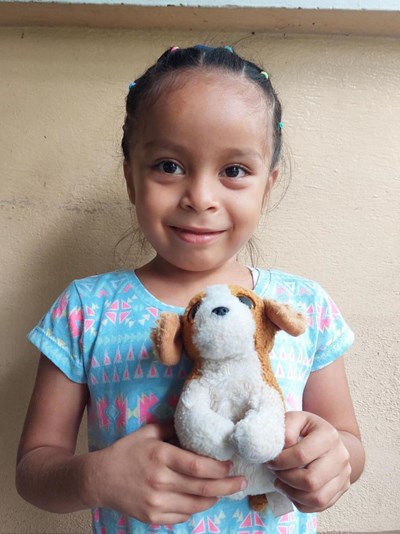 Help Marian Eligía by becoming a child sponsor. Sponsoring a child is a rewarding and heartwarming experience.