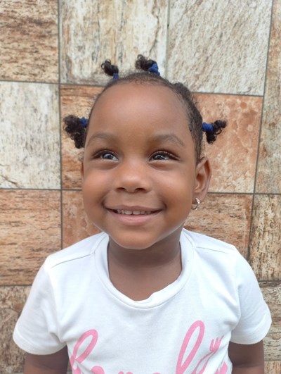 Help Brianny by becoming a child sponsor. Sponsoring a child is a rewarding and heartwarming experience.