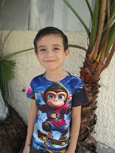 Help Ian Alberto by becoming a child sponsor. Sponsoring a child is a rewarding and heartwarming experience.