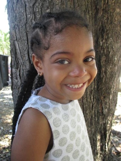 Help Mia Crismel by becoming a child sponsor. Sponsoring a child is a rewarding and heartwarming experience.