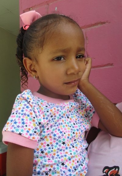 Help Keiry by becoming a child sponsor. Sponsoring a child is a rewarding and heartwarming experience.