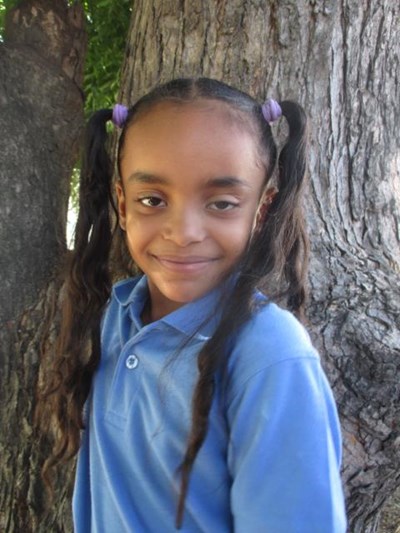 Help Luisanna by becoming a child sponsor. Sponsoring a child is a rewarding and heartwarming experience.