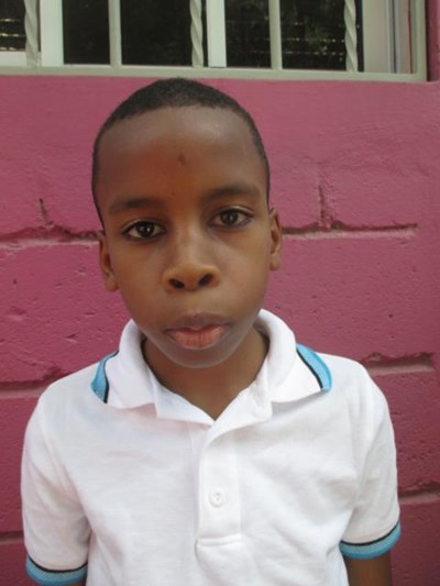 Help Johan by becoming a child sponsor. Sponsoring a child is a rewarding and heartwarming experience.