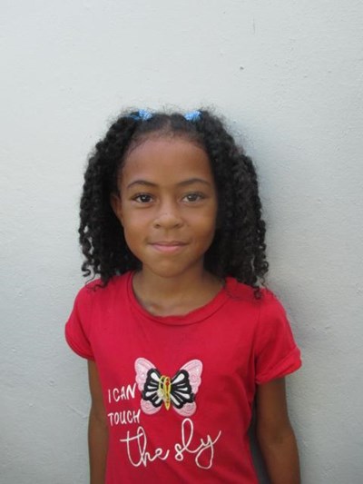 Help Darieliz by becoming a child sponsor. Sponsoring a child is a rewarding and heartwarming experience.