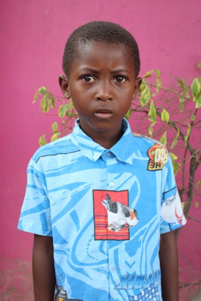 Help Caleb Chimwemwe by becoming a child sponsor. Sponsoring a child is a rewarding and heartwarming experience.