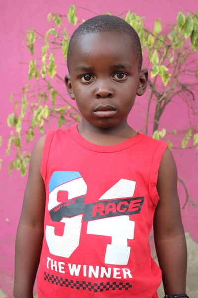 Help Daniel by becoming a child sponsor. Sponsoring a child is a rewarding and heartwarming experience.