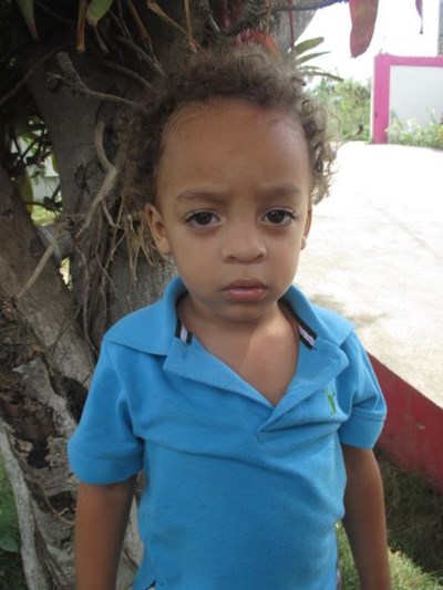 Help Darlin by becoming a child sponsor. Sponsoring a child is a rewarding and heartwarming experience.