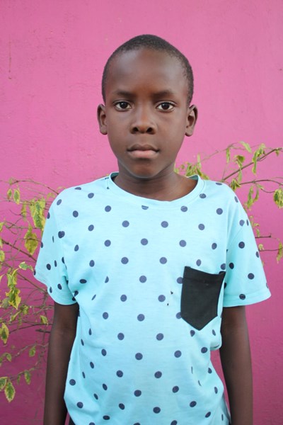 Help Robert by becoming a child sponsor. Sponsoring a child is a rewarding and heartwarming experience.