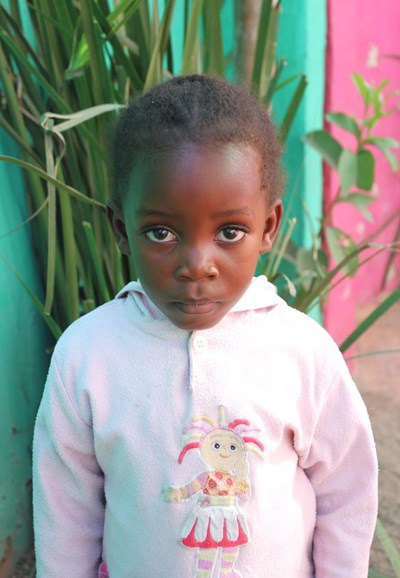 Help Grace by becoming a child sponsor. Sponsoring a child is a rewarding and heartwarming experience.