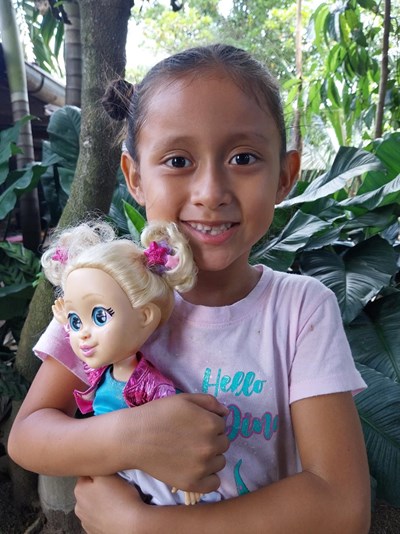 Help Nataly Melissa by becoming a child sponsor. Sponsoring a child is a rewarding and heartwarming experience.