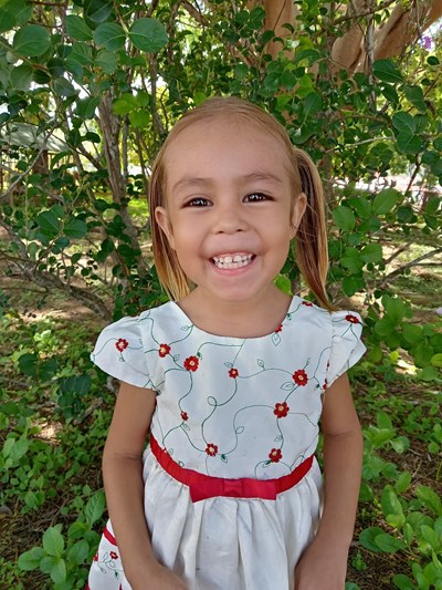 Help Jesli Estefany by becoming a child sponsor. Sponsoring a child is a rewarding and heartwarming experience.