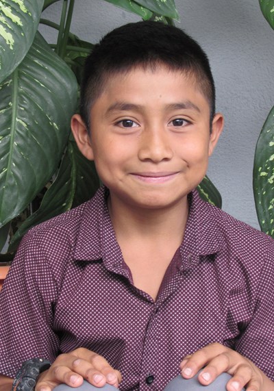 Help Daniel Estuardo by becoming a child sponsor. Sponsoring a child is a rewarding and heartwarming experience.