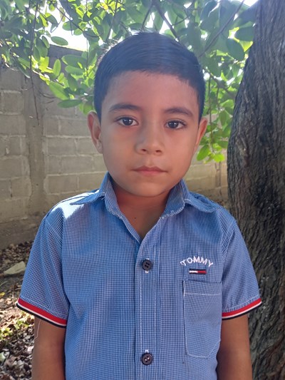 Help Josue Roberto by becoming a child sponsor. Sponsoring a child is a rewarding and heartwarming experience.