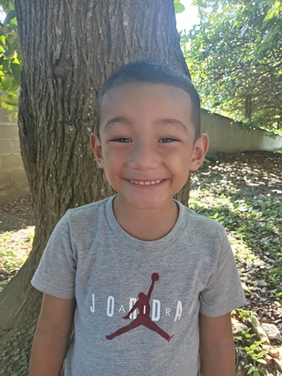 Help Emerson Noriel by becoming a child sponsor. Sponsoring a child is a rewarding and heartwarming experience.