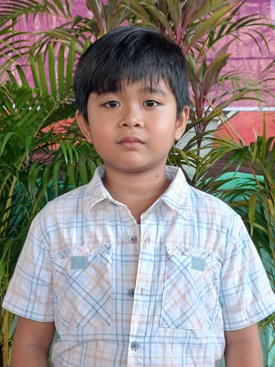 Help Simon Miguel D. by becoming a child sponsor. Sponsoring a child is a rewarding and heartwarming experience.