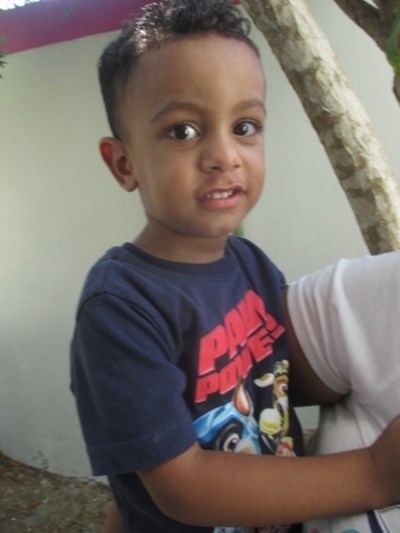 Help Alan Yahir by becoming a child sponsor. Sponsoring a child is a rewarding and heartwarming experience.