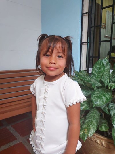 Help Angela De Jesus by becoming a child sponsor. Sponsoring a child is a rewarding and heartwarming experience.