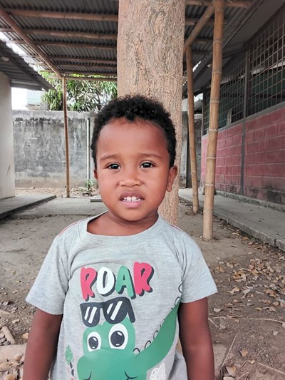 Help Luan Samir by becoming a child sponsor. Sponsoring a child is a rewarding and heartwarming experience.