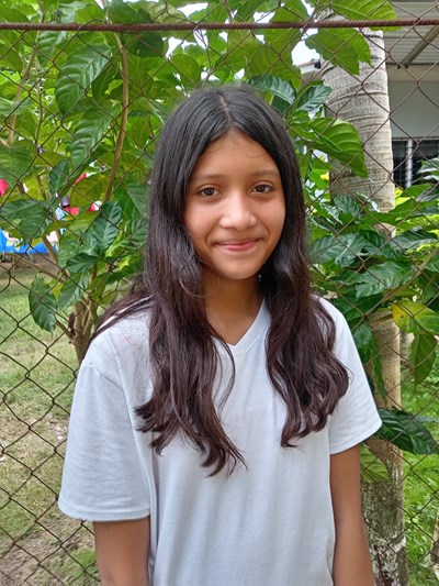 Help Emely Jireth by becoming a child sponsor. Sponsoring a child is a rewarding and heartwarming experience.