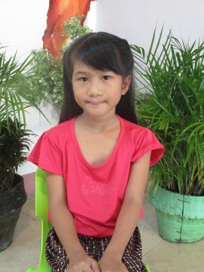 Help Alizandra B. by becoming a child sponsor. Sponsoring a child is a rewarding and heartwarming experience.