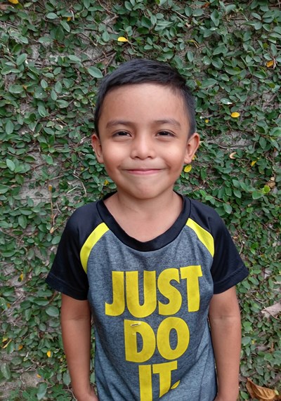 Help Angel Uriel by becoming a child sponsor. Sponsoring a child is a rewarding and heartwarming experience.