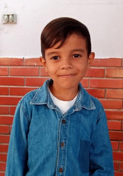 Help Gael Andres by becoming a child sponsor. Sponsoring a child is a rewarding and heartwarming experience.