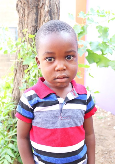 Help Astone by becoming a child sponsor. Sponsoring a child is a rewarding and heartwarming experience.