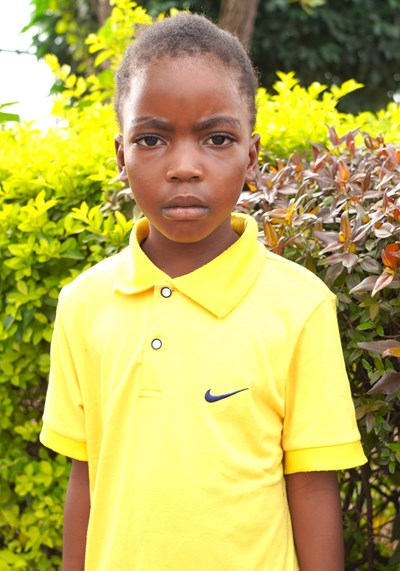 Help Christine by becoming a child sponsor. Sponsoring a child is a rewarding and heartwarming experience.