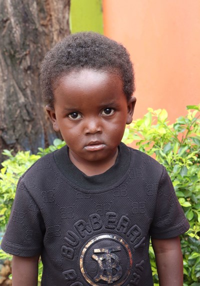 Help Gregory by becoming a child sponsor. Sponsoring a child is a rewarding and heartwarming experience.