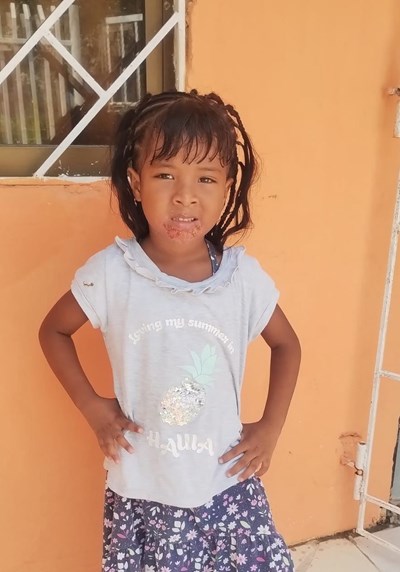 Help Keiliannys del Carmen by becoming a child sponsor. Sponsoring a child is a rewarding and heartwarming experience.