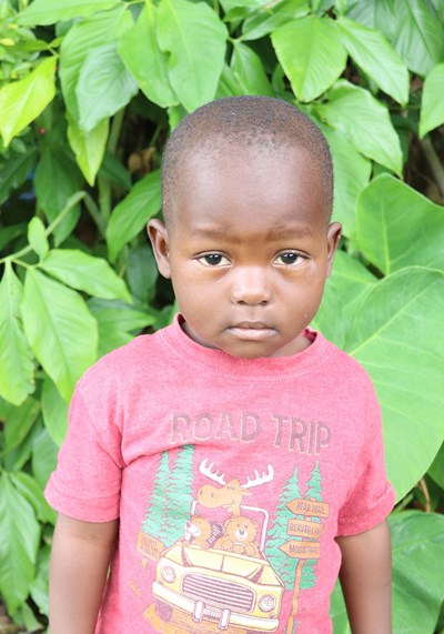 Help Mwila by becoming a child sponsor. Sponsoring a child is a rewarding and heartwarming experience.