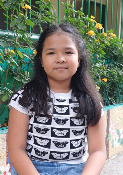 Help Zia Ayesha by becoming a child sponsor. Sponsoring a child is a rewarding and heartwarming experience.