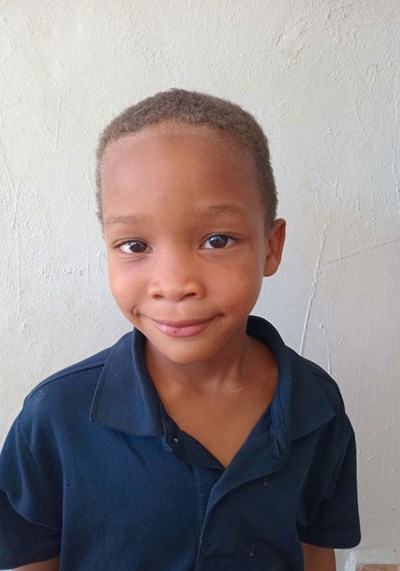 Help Mario Melvis by becoming a child sponsor. Sponsoring a child is a rewarding and heartwarming experience.