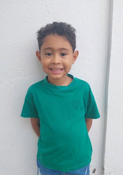 Help Kayler David by becoming a child sponsor. Sponsoring a child is a rewarding and heartwarming experience.