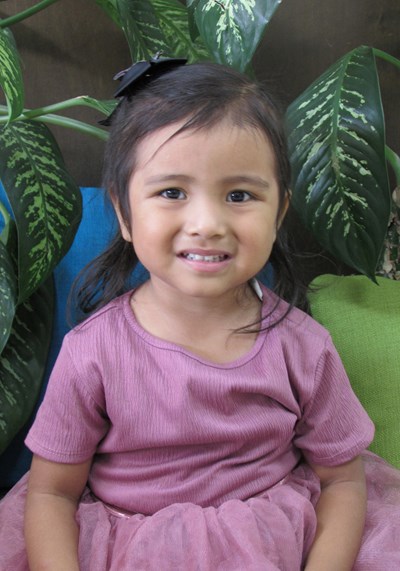 Help Dailany Victoria by becoming a child sponsor. Sponsoring a child is a rewarding and heartwarming experience.