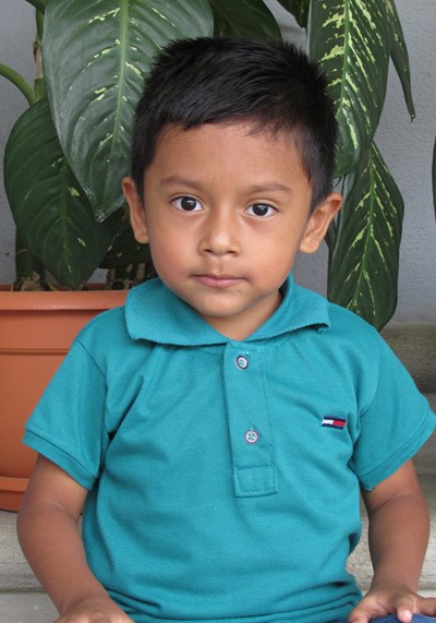 Help Osiel Isaí by becoming a child sponsor. Sponsoring a child is a rewarding and heartwarming experience.